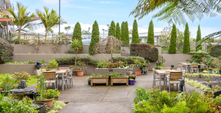 greenwich-gardens-care-home-metlifecare-room-86