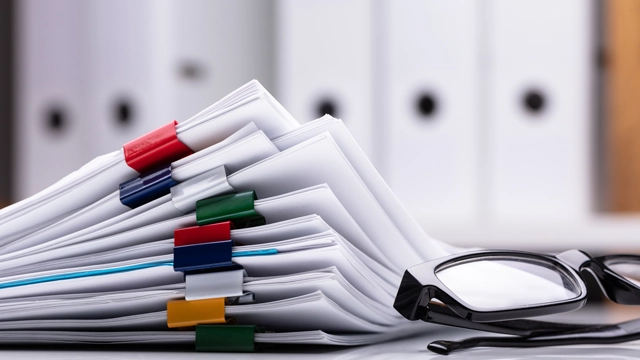 Understanding retirement village contracts and paperwork 